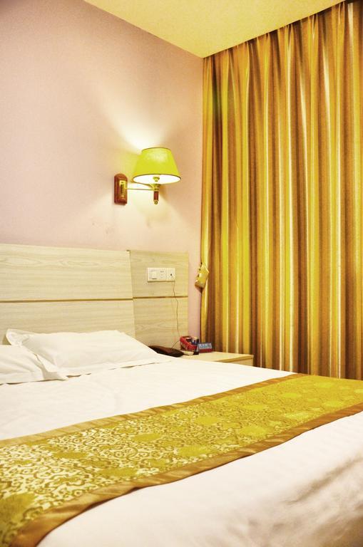 Nafee Hotel Zhenjiang  Room photo